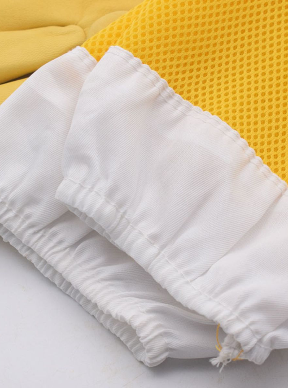 Yellow Beekeeping Protective Gloves with elastic and comfortable stitching.